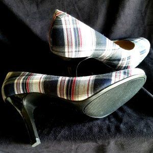 Kelly&Katie Isabel Shoes pump 4" heel Size 10 Black, Red and White never worn